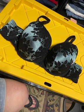 50b torrid curve Women’s Lace Overlay Satin Bra - Black & Teal